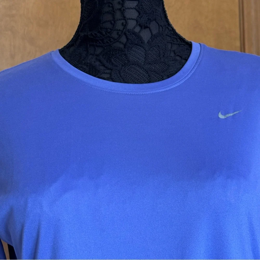Nike Dri Fit Periwinkle Blue Purple Crew Neck Long Sleeve Tee Shirt Large